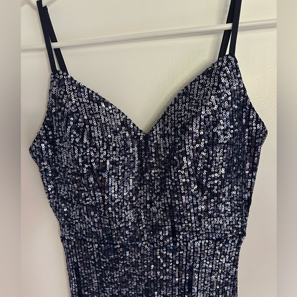 Navy Ombré Sequin Bodycon Homecoming/Formal Dress (Pear Culture, Size 1/2) - Picture 2 of 8